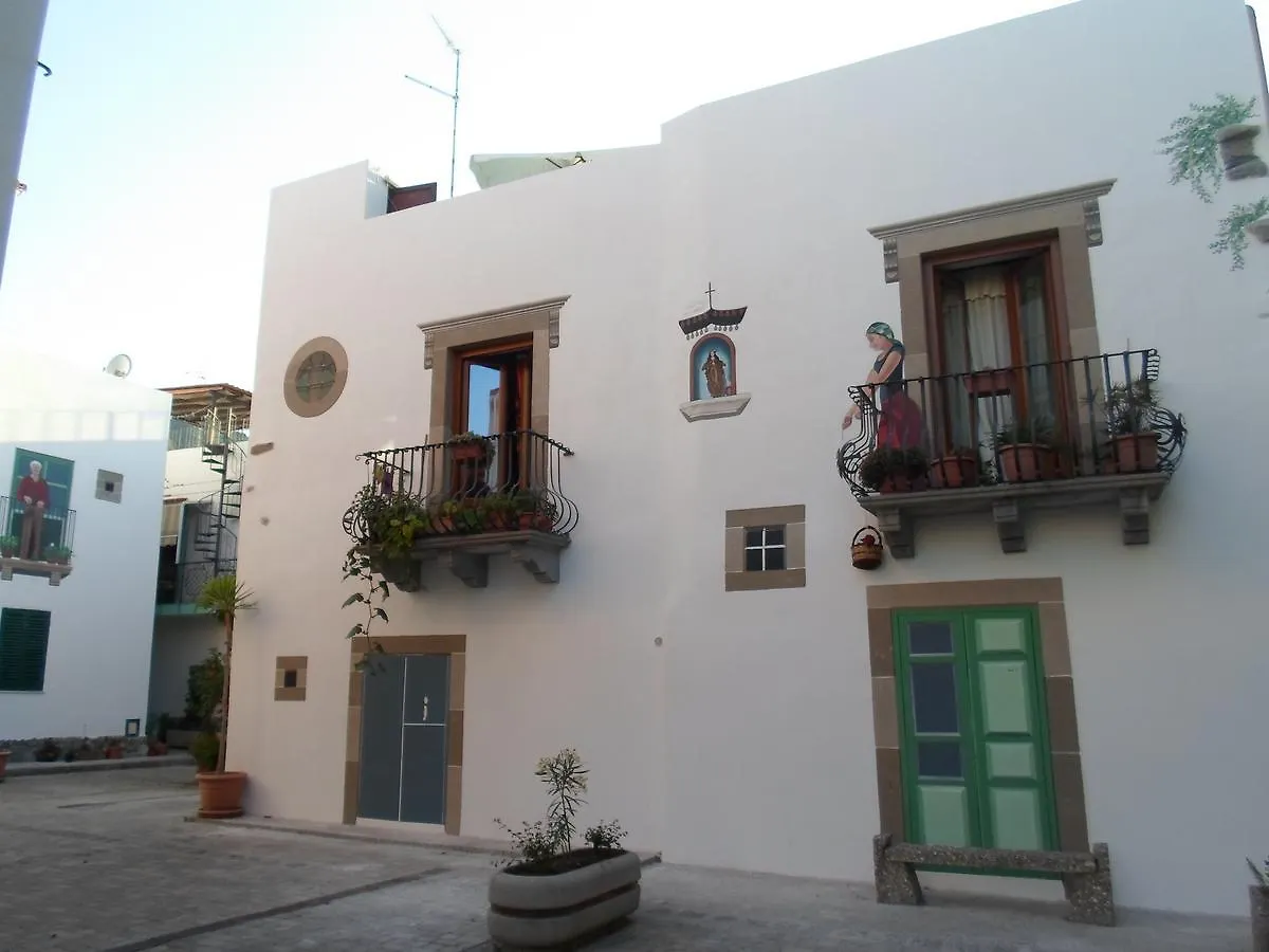 Domus Apollo Apartment Lipari
