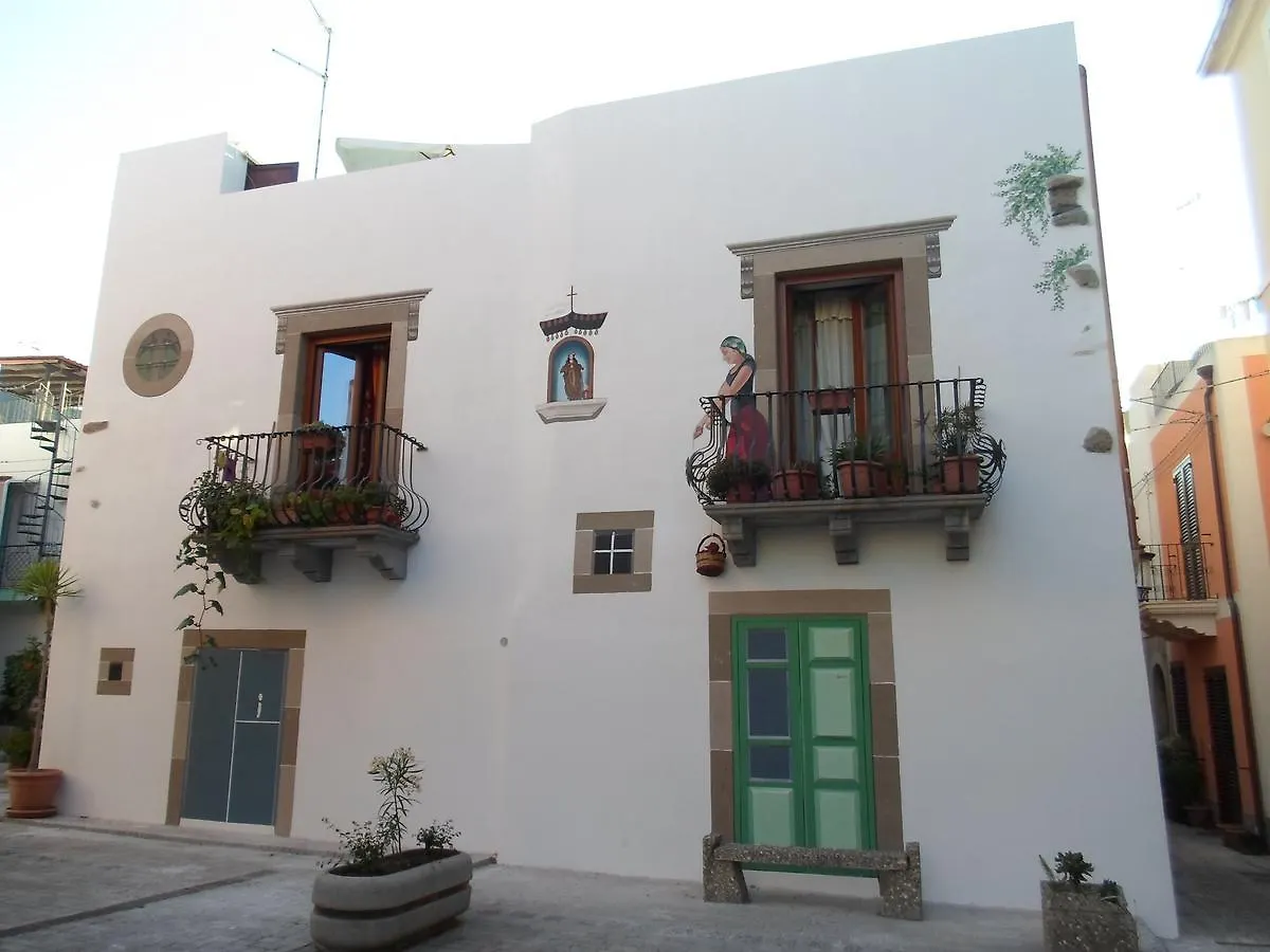 Domus Apollo Apartment Lipari